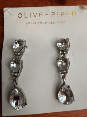 New Olive & Piper Clear Rhinestone Teardrop Dangle Earrings